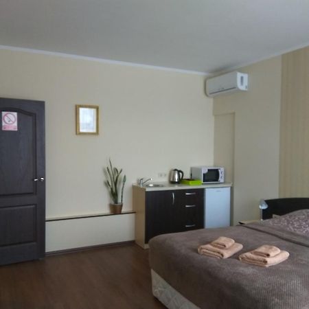 S&M Apartments - Zarichna Киев Екстериор снимка