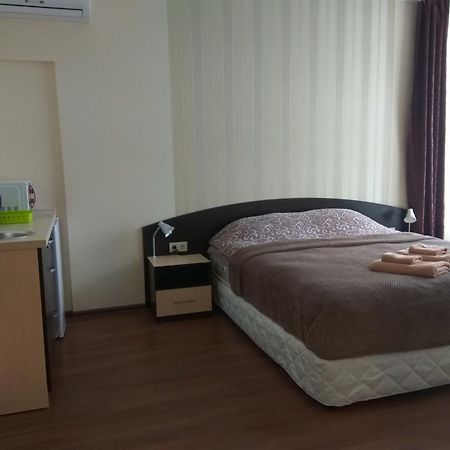 S&M Apartments - Zarichna Киев Екстериор снимка