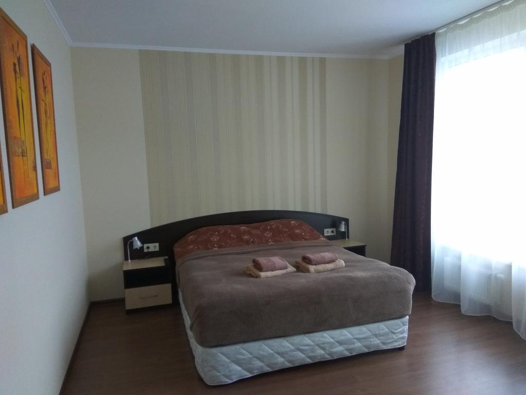 S&M Apartments - Zarichna Киев Екстериор снимка