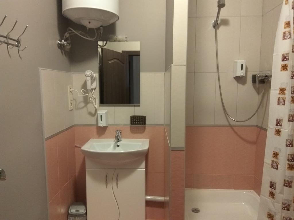 S&M Apartments - Zarichna Киев Екстериор снимка
